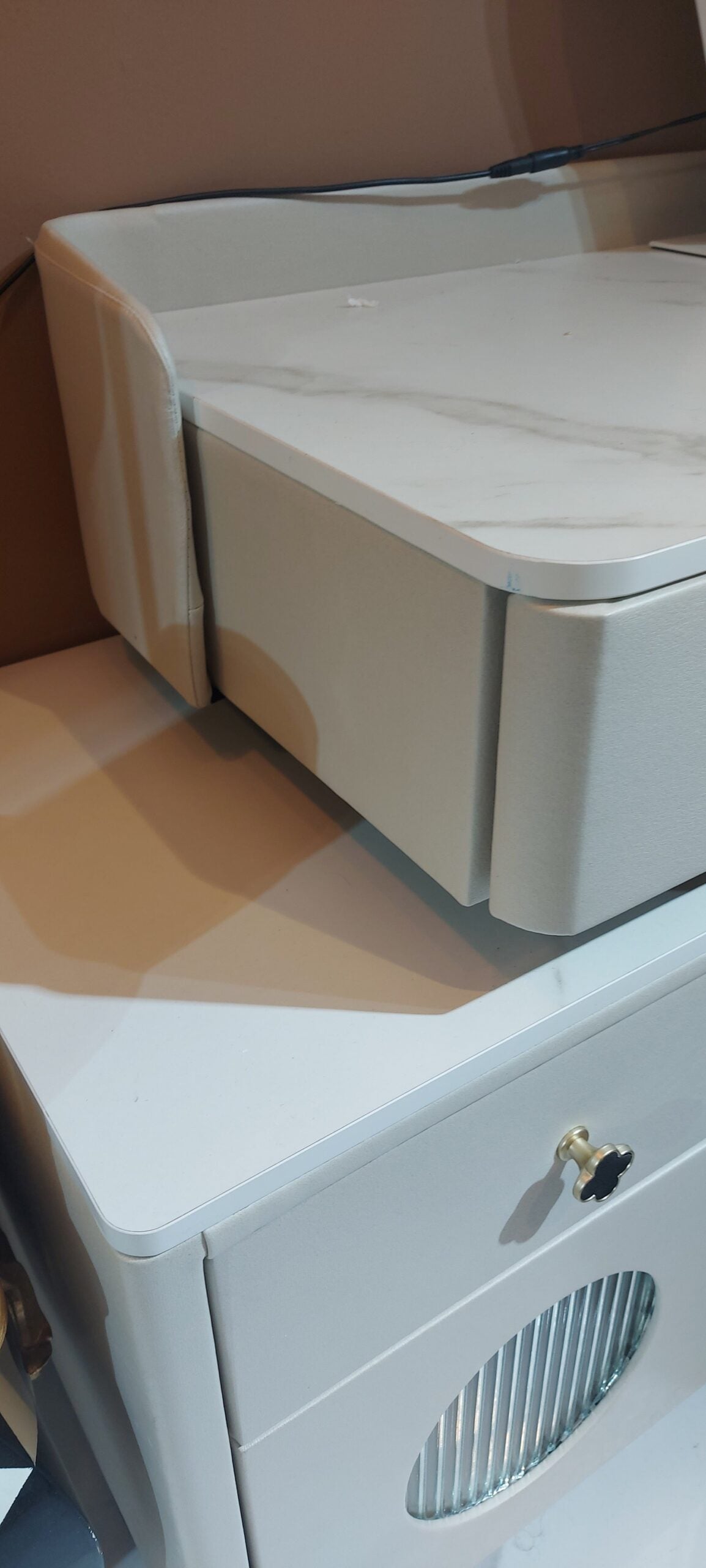 סט שידת איפור אבן