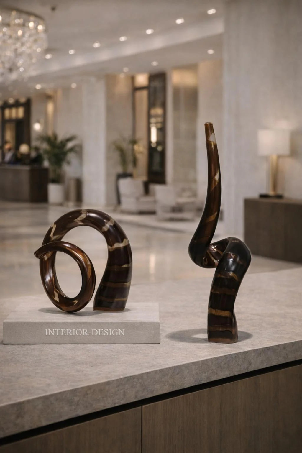 סט פסלי קרני זכוכית פיסוליים “Mocha Curves”