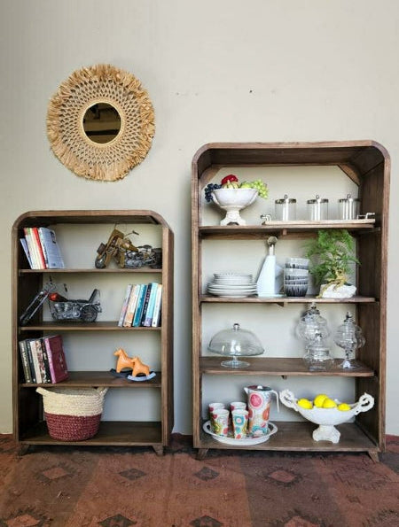 יחידת מידוף גדולה מעץ מלא