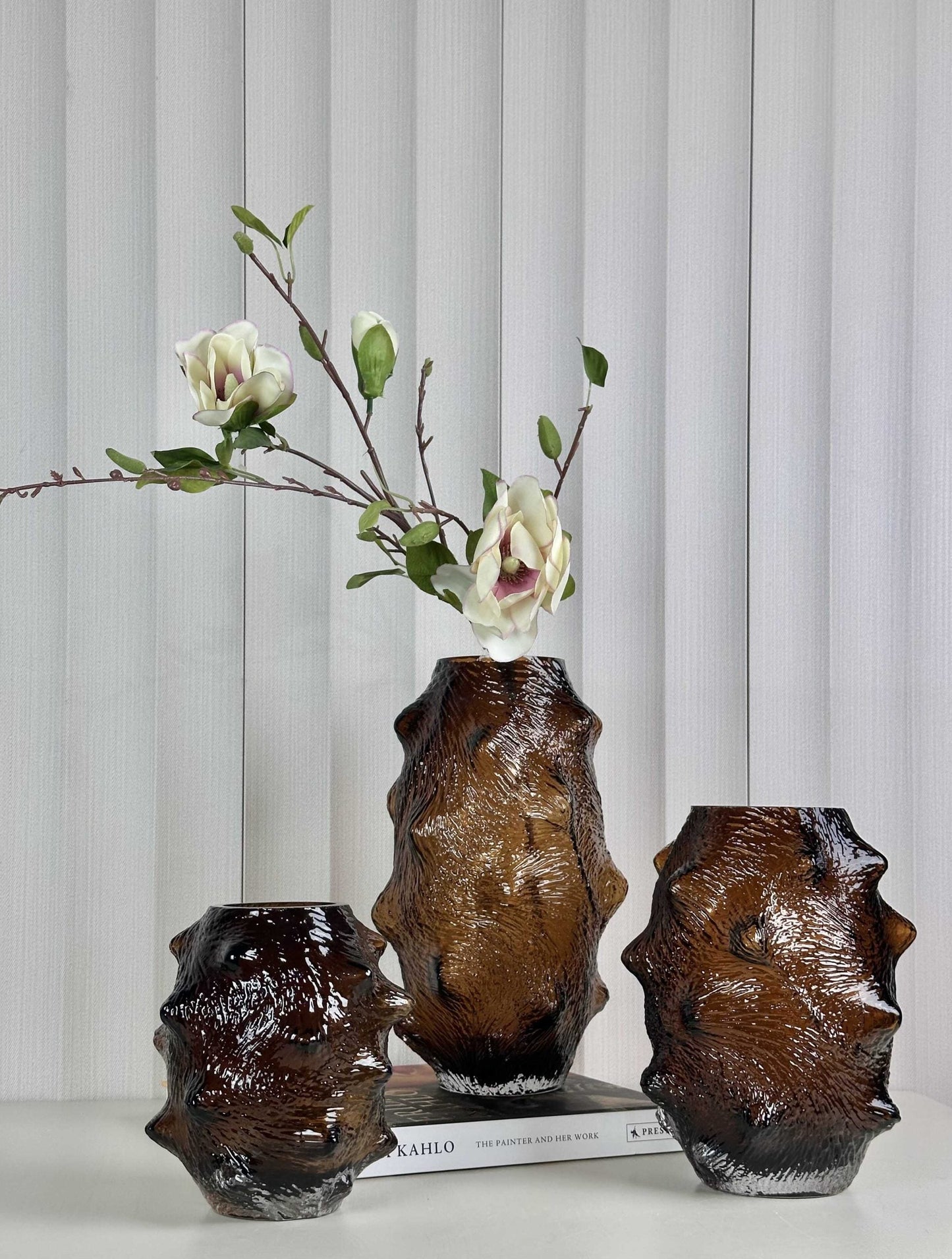 סט 3 אגרטלים מזכוכית חומה