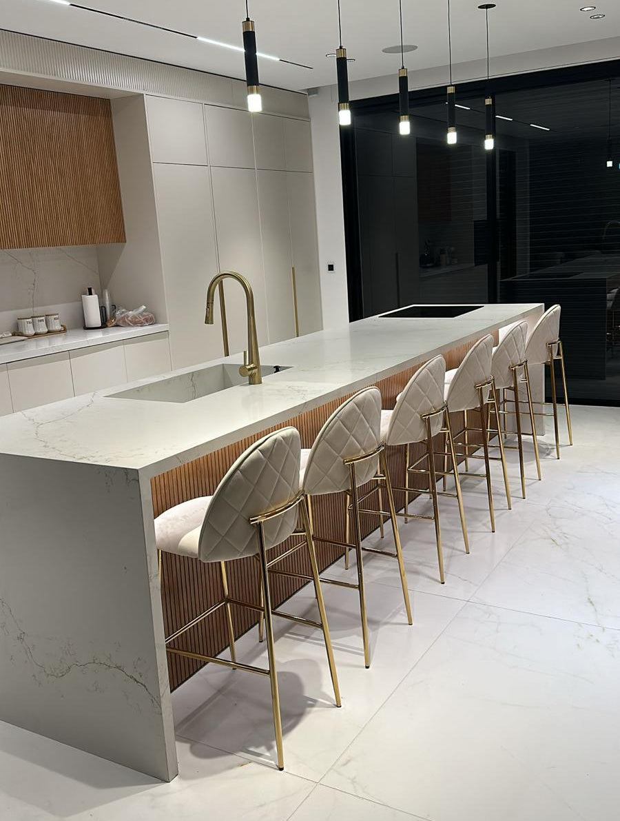 כסא בר שמנת רגל זהב ROYAL