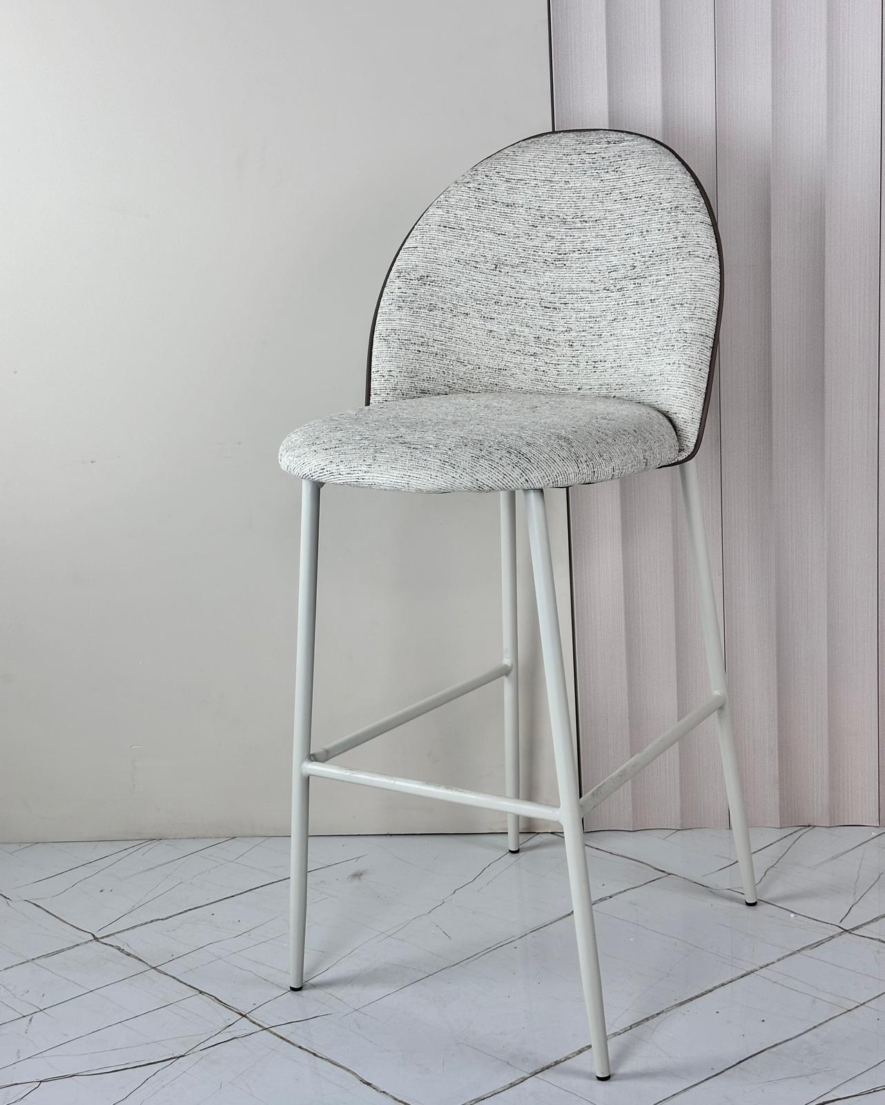 כיסא בר רגל שמנת ROYAL