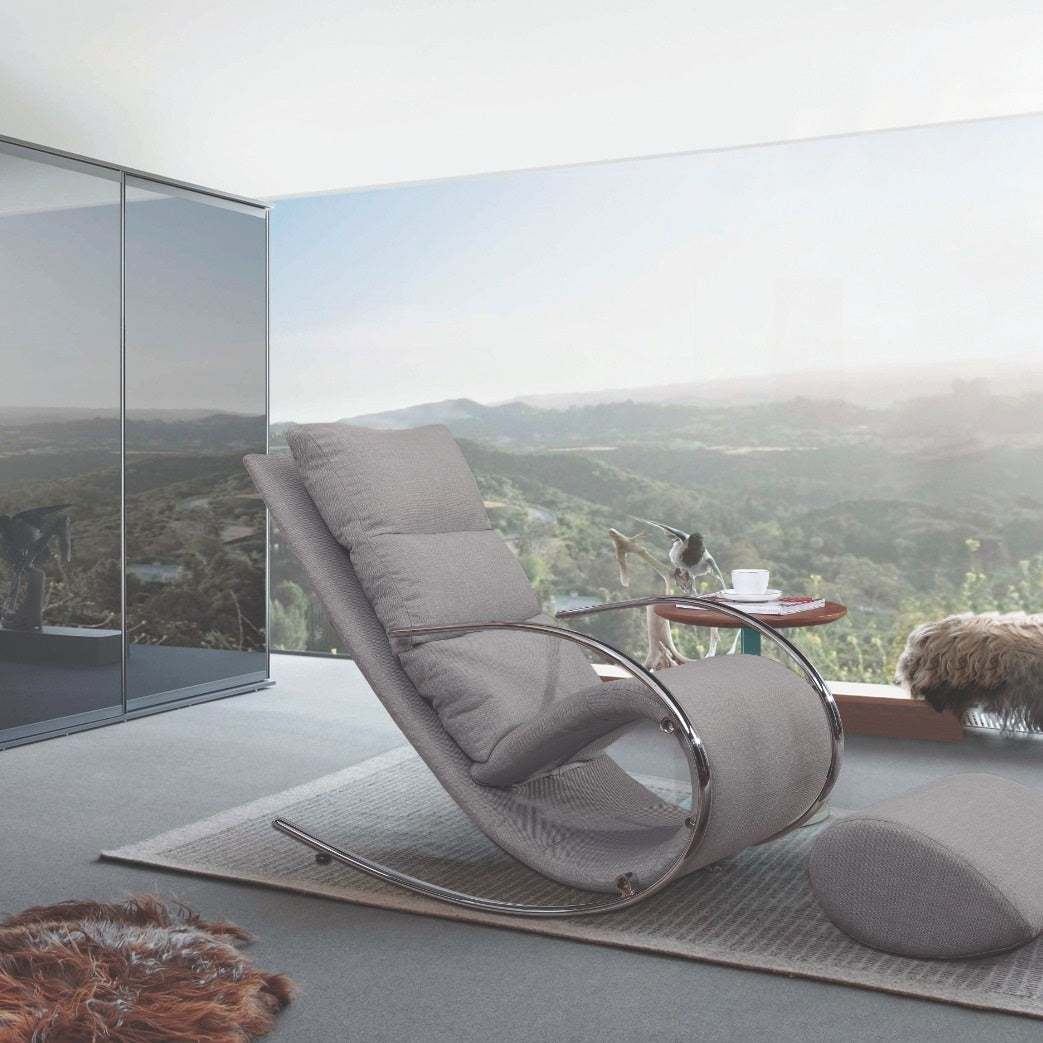 כורסת Lay Back - כורסת טלוויזיה עם הדום נשלף בעיצוב מודרני