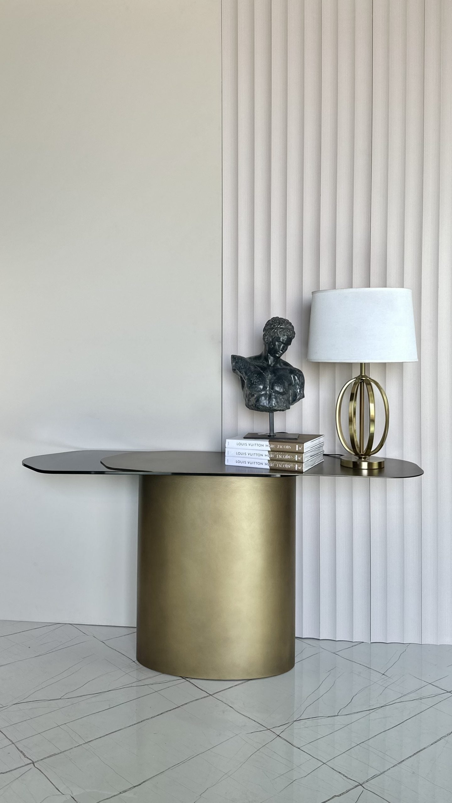 קונסולה HORIZON שילוב מתכת וזכוכית