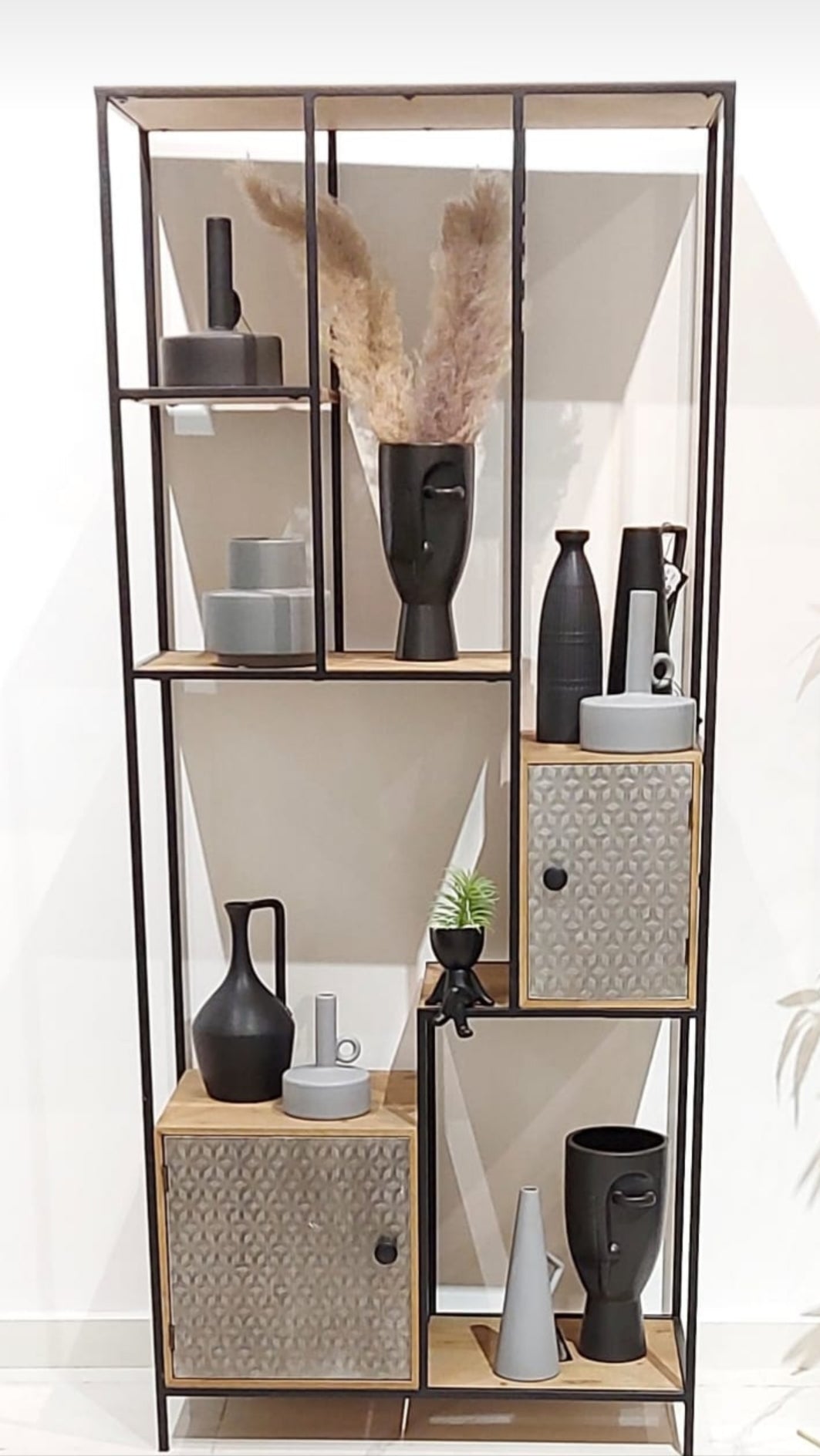 מחיר נטו!!! כוננית גובה 160 /עומק 33/ רוחב 70