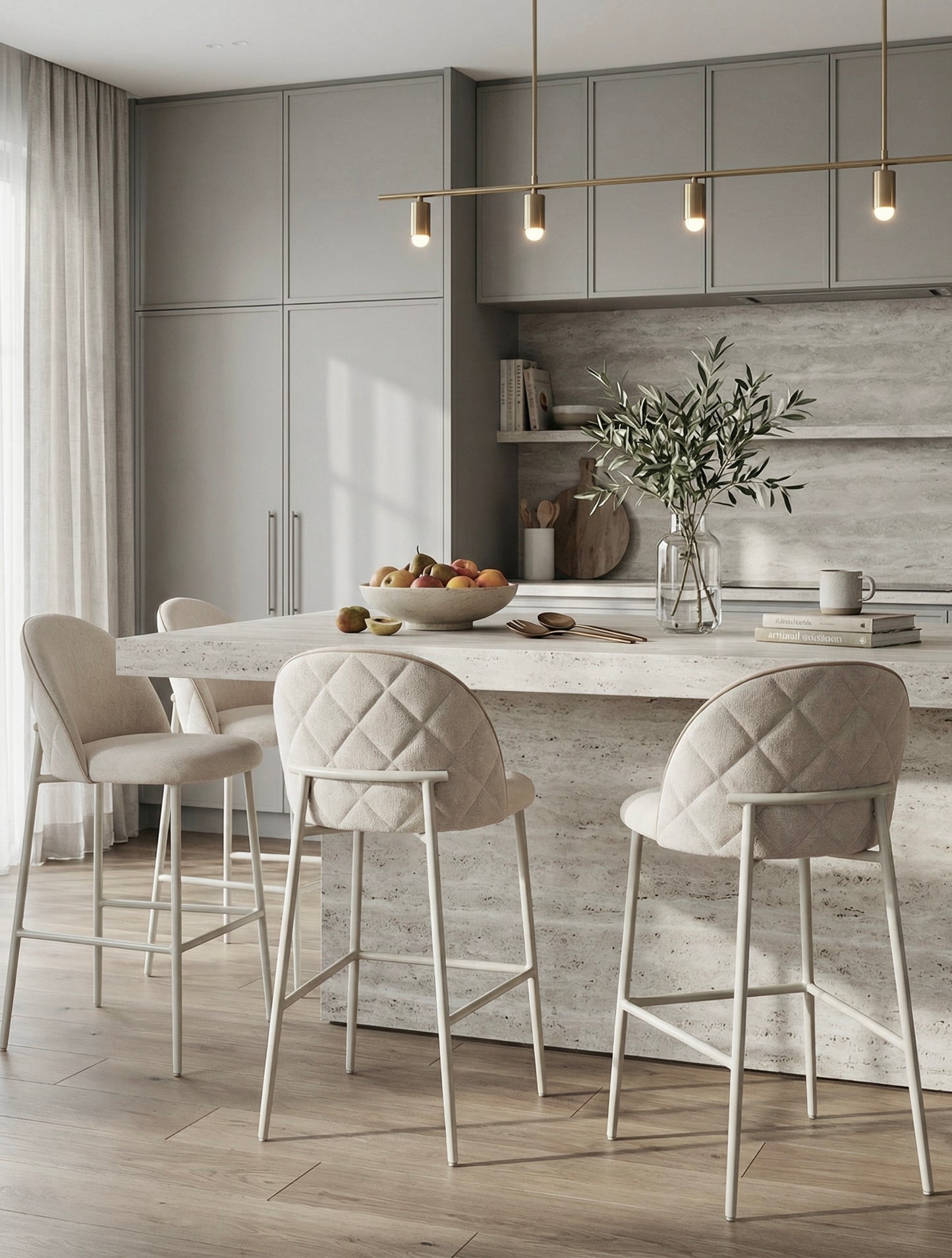 כיסא בר עם רגל שמנת ROYAL