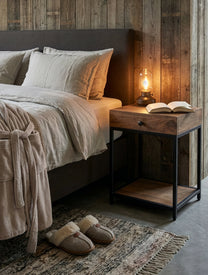 שידת צד מיטה קלאסית