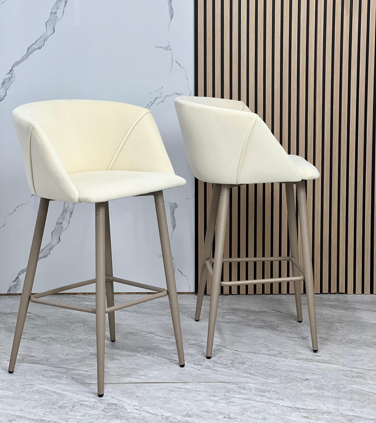 כיסא בר רגלים קופי