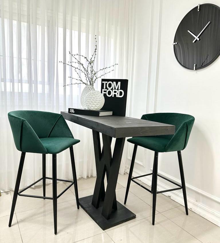 כיסא בר NOIR - צבע ירוק בגימור מתכת שחור