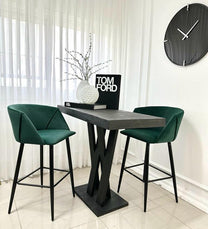 כיסא בר NOIR - צבע ירוק בגימור מתכת שחור