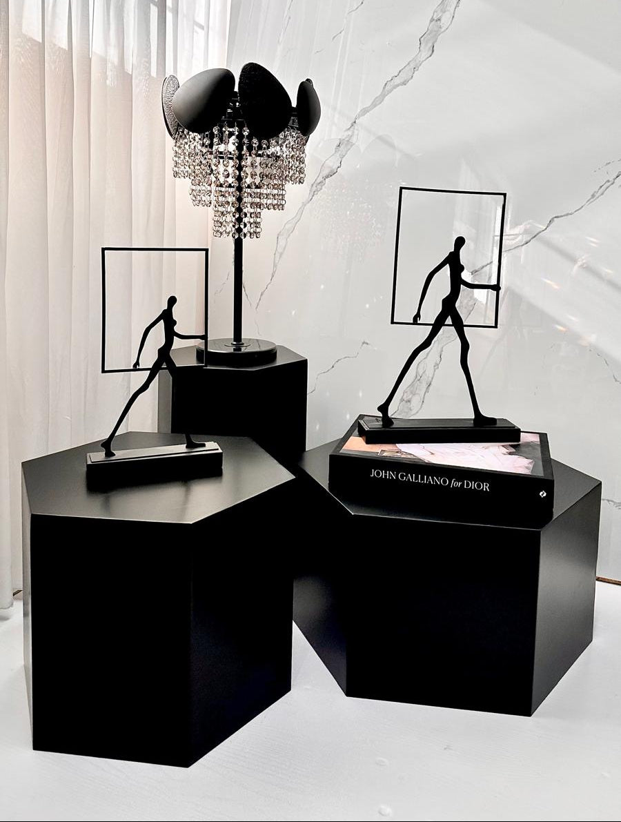 סט 3 שולחנות משושים בצבע שחור