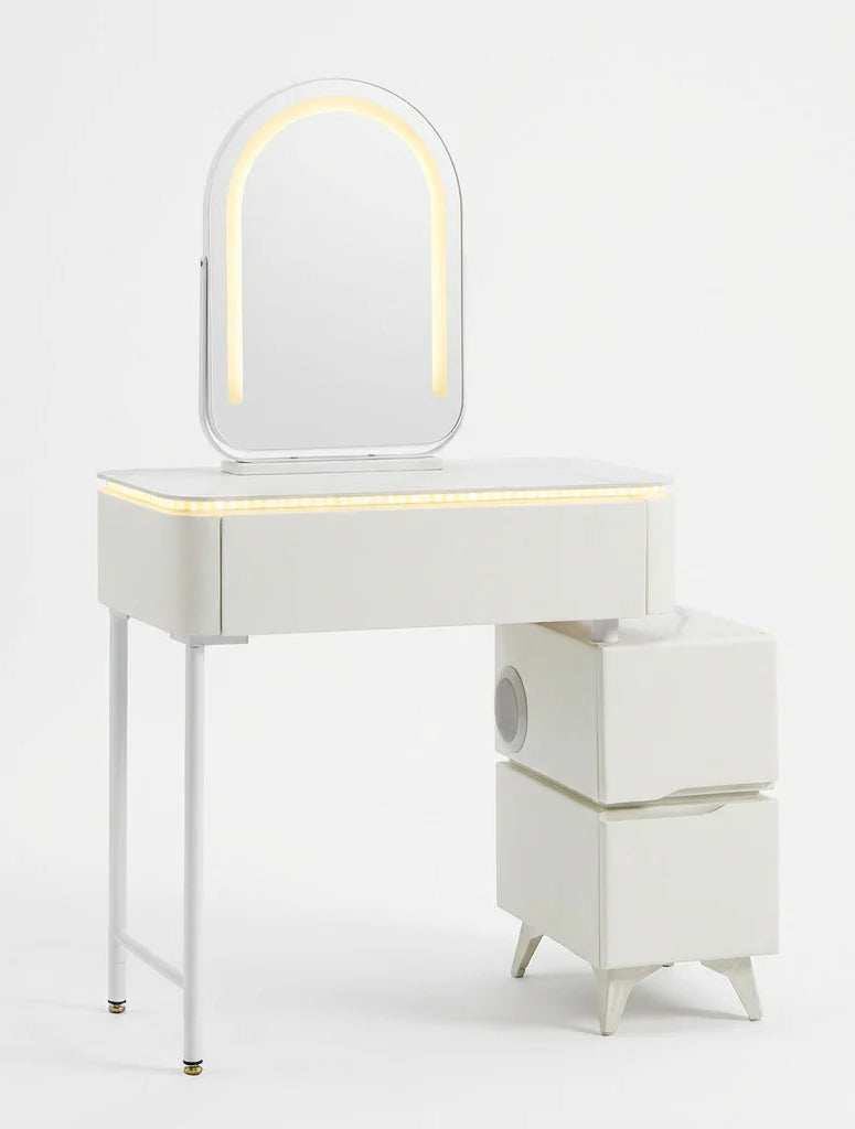 פינת איפור קומפקטית לילדות עם תאורת LED