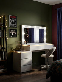 שידת איפור עם מראה ותאורת LED