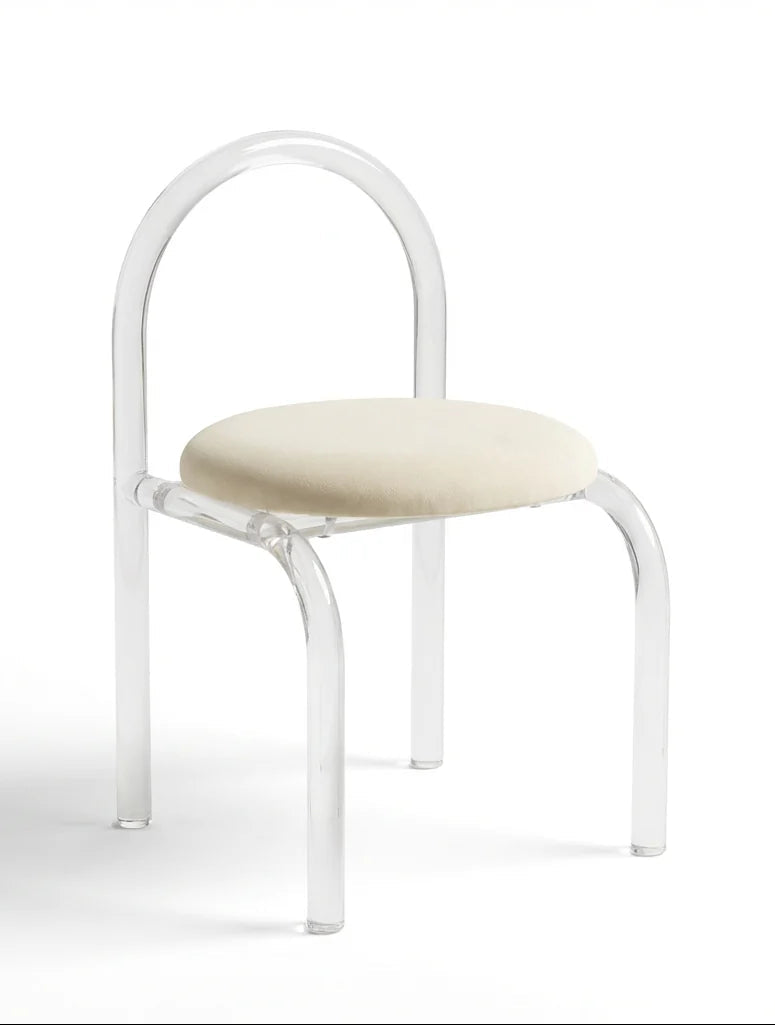 כיסא שקוף לפינת איפור