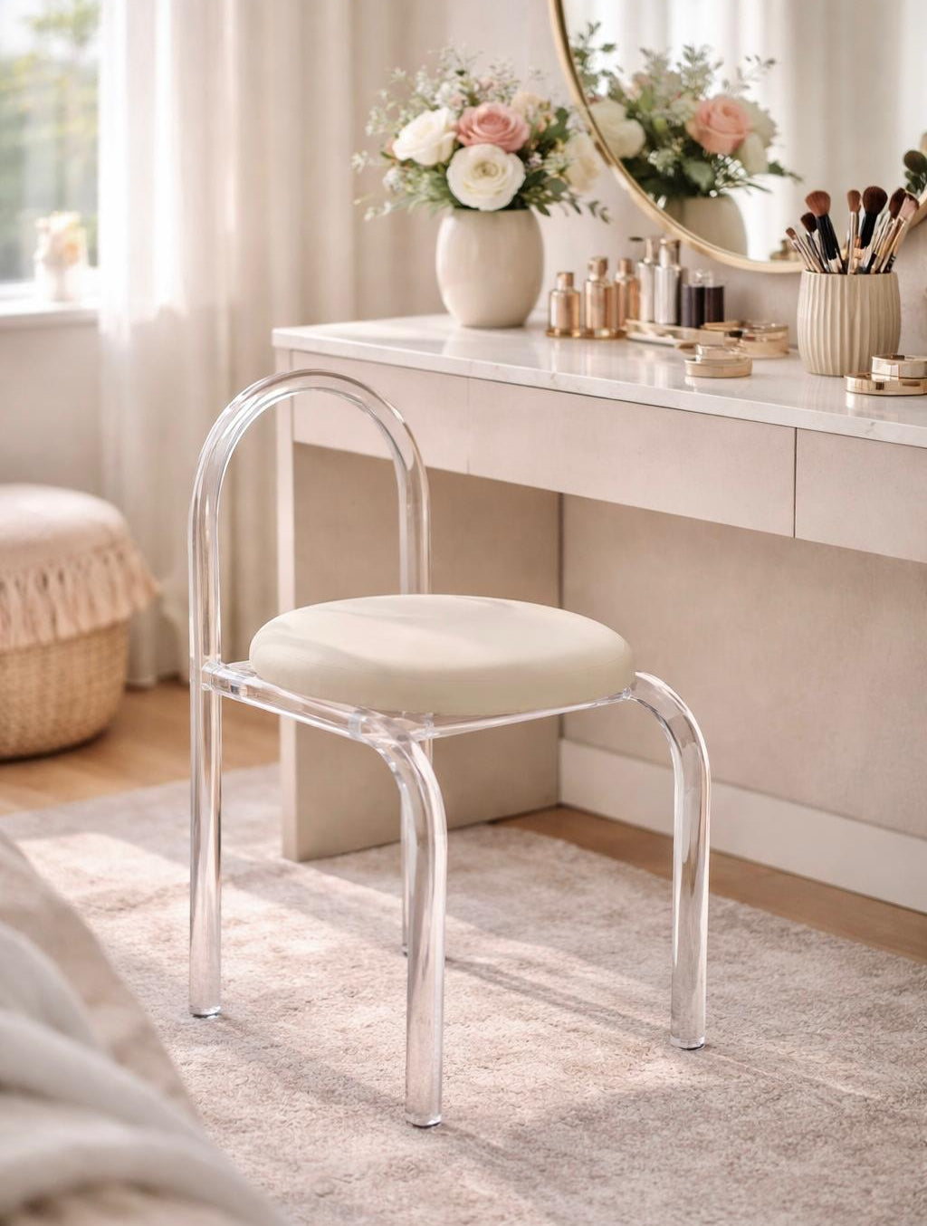 כיסא אקריל פינת איפור