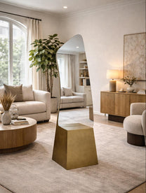 מראה עם בסיס מתכת