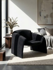 כורסה שחורה דגם BAT בעיצוב מודרני לסלון