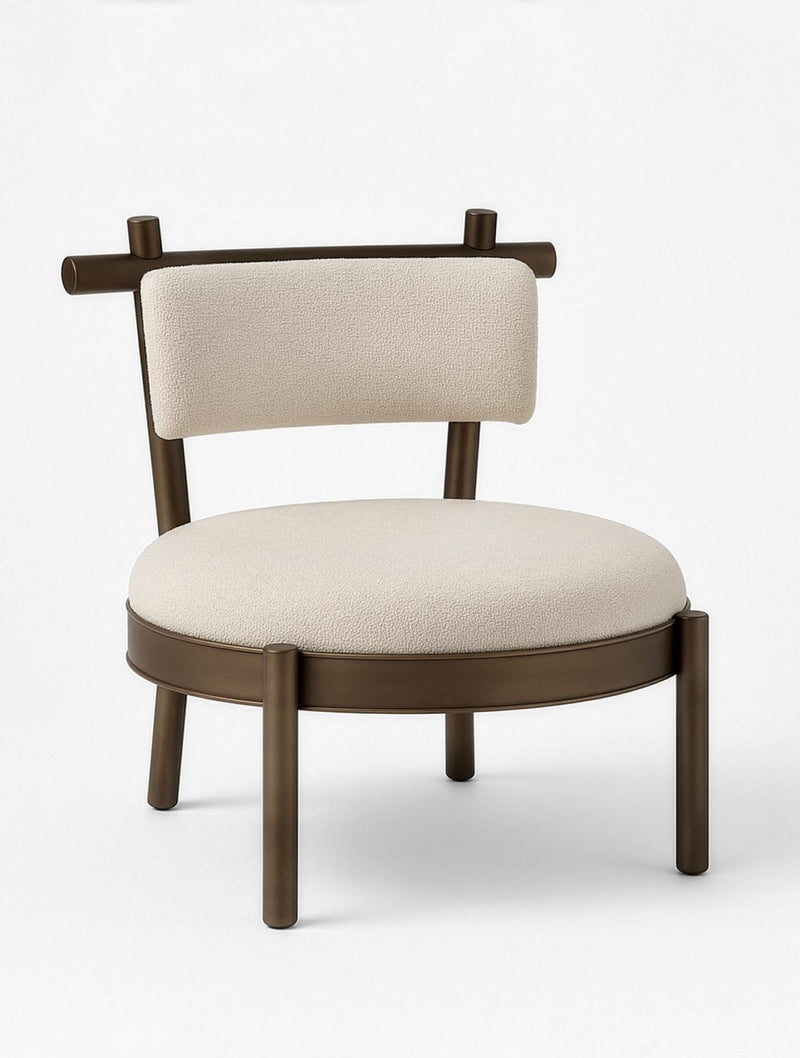 כורסה מעוצבת מודרנית עם בסיס מתכת בגימור בראס