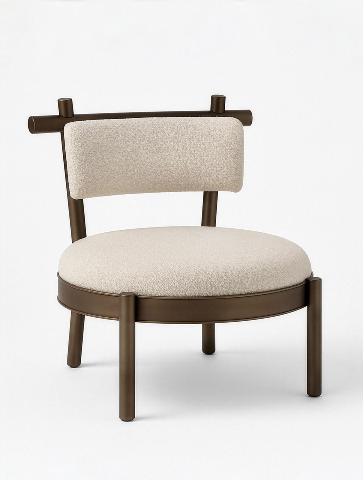 כורסה מעוצבת מודרנית עם בסיס מתכת בגימור בראס