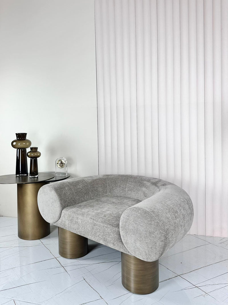 כורסת Harmony - כורסה עגולה לסלון בעיצוב מודרני עם בסיס מתכ