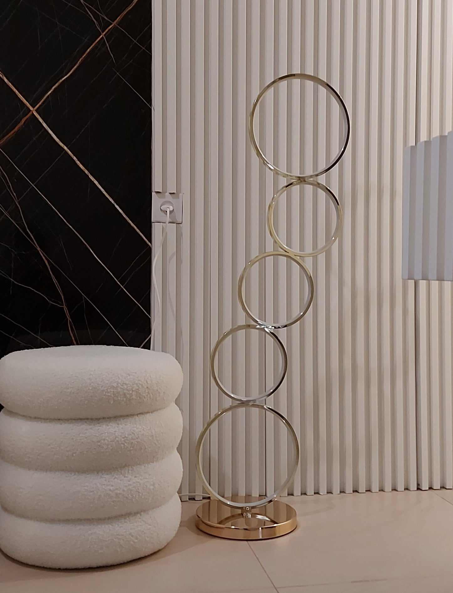 מנורת לד טבעות זהב 112 ס"מ ע-22 ר-25