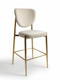 כיסא בר ECLIPSE קטיפה שמנת עם רגלי זהב בזווית צד, כיסא בר מעוצב לאי 100-110 ס״מ גובה מושב 74 ס״מ