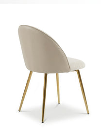 כיסא אוכל LUNA בצבע אבן בהיר עם גב דמוי עור ורגלי מתכת זהב, צילום סטודיו זווית אחורית