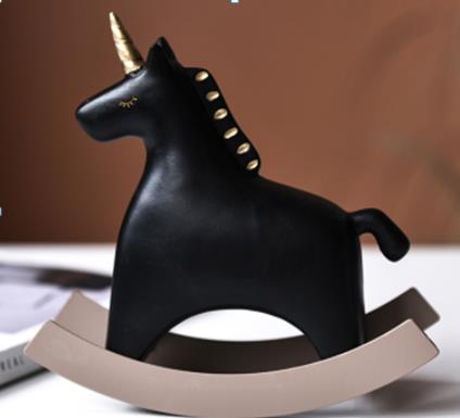 חד קרן גדול שחור