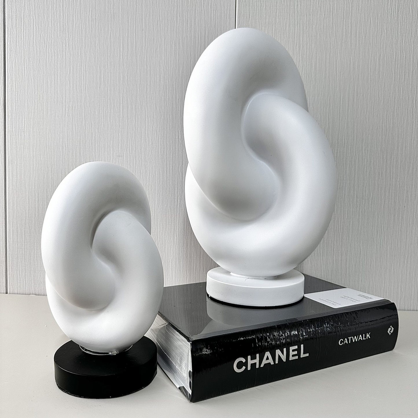 זוג פסלים דקורטיביים